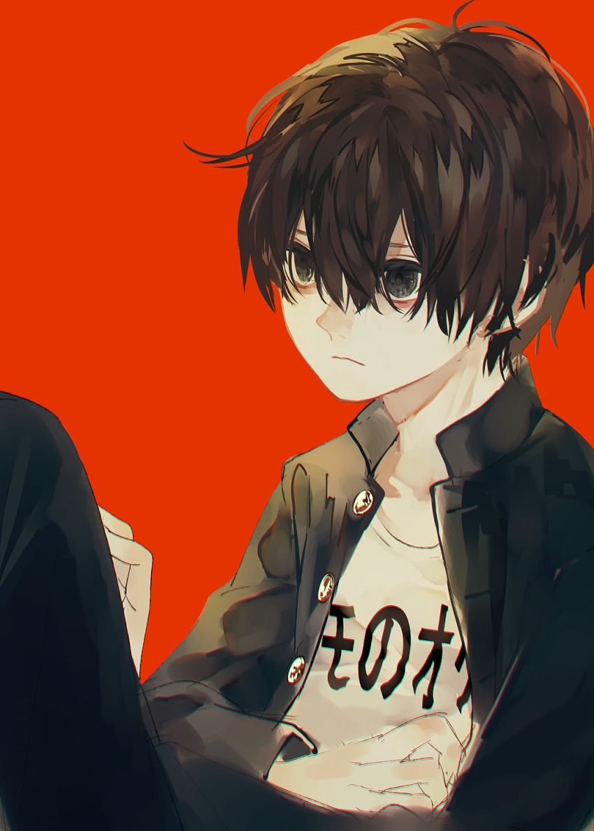 1boy bags_under_eyes bishounen black_eyes black_hair chromatic_aberration hair_between_eyes highres male_focus original red_background simple_background sitting sketch solo syokuuuuuuuuumura