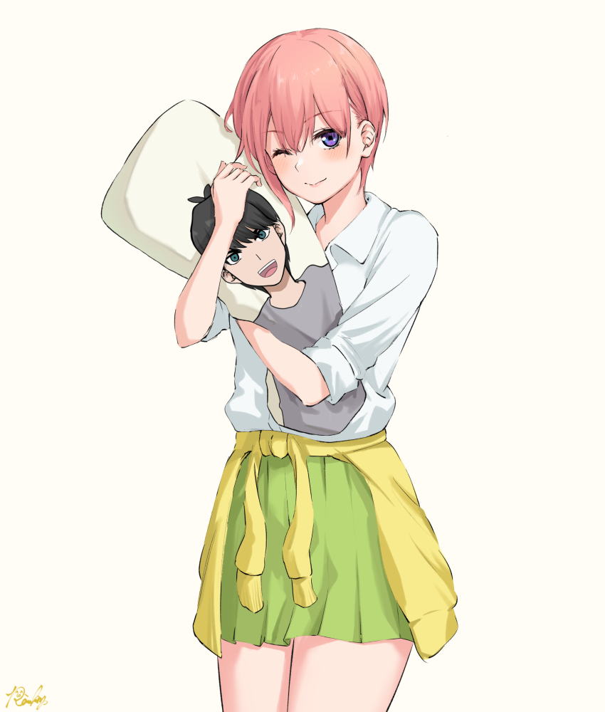 1girl blue_eyes cardigan cardigan_around_waist character_pillow closed_mouth clothes_around_waist collared_shirt dakimakura_(object) go-toubun_no_hanayome green_skirt highres holding holding_pillow hugging_object looking_at_viewer nakano_ichika one_eye_closed pillow pillow_hug pink_hair ricky_(haye4843) school_uniform shirt short_hair signature simple_background skirt solo standing summer_uniform uesugi_fuutarou white_background white_shirt