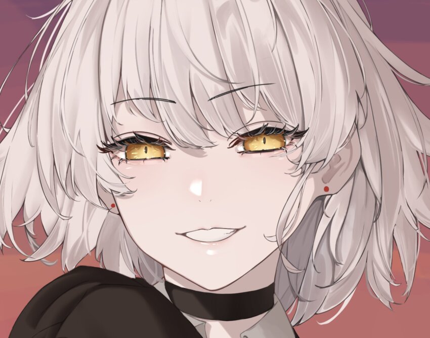 black_choker choker choppy_bangs close-up collar earrings eyelashes fate/grand_order fate_(series) gradient_background hair_between_eyes highres jeanne_d&#039;arc_alter_(avenger)_(fate) jeanne_d&#039;arc_alter_(fate) jewelry naughty_face portrait ri_o_ne_su smile type-moon white_hair yellow_eyes