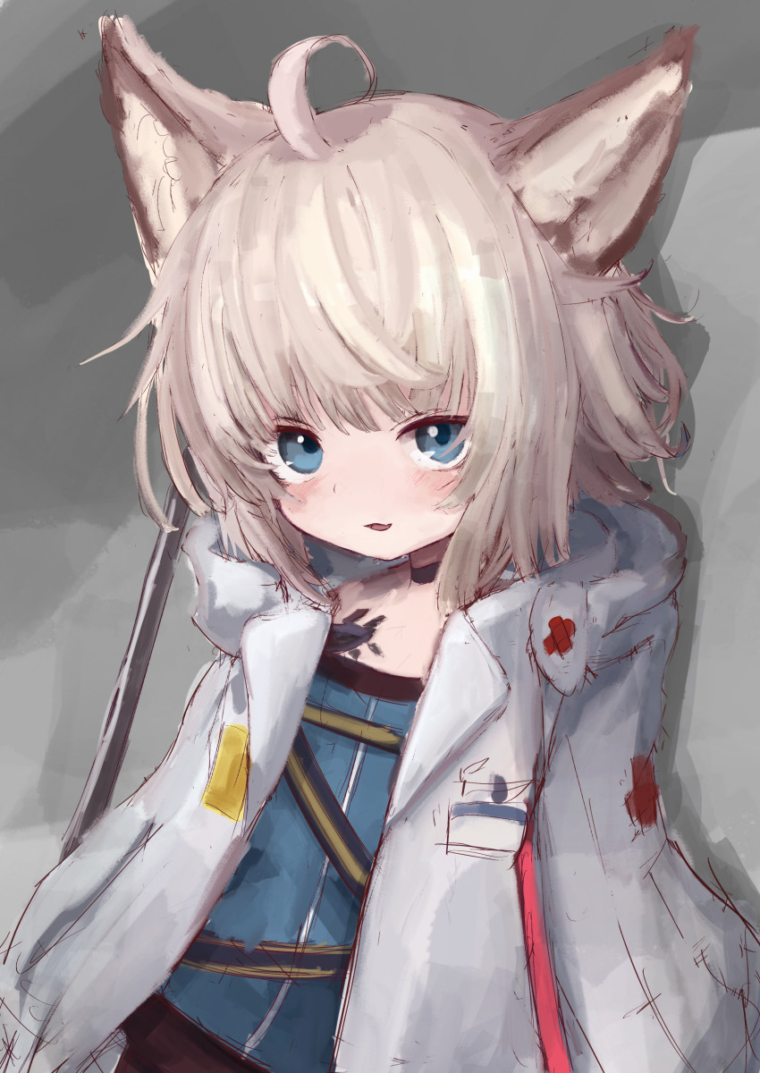 1girl absurdres ahoge animal_ear_fluff animal_ears arknights black_choker blue_dress blue_eyes blush choker dress highres hood hood_down hooded_jacket jacket light_brown_hair looking_at_viewer open_clothes open_jacket parted_lips piennamekuzi solo sussurro_(arknights) upper_body white_jacket