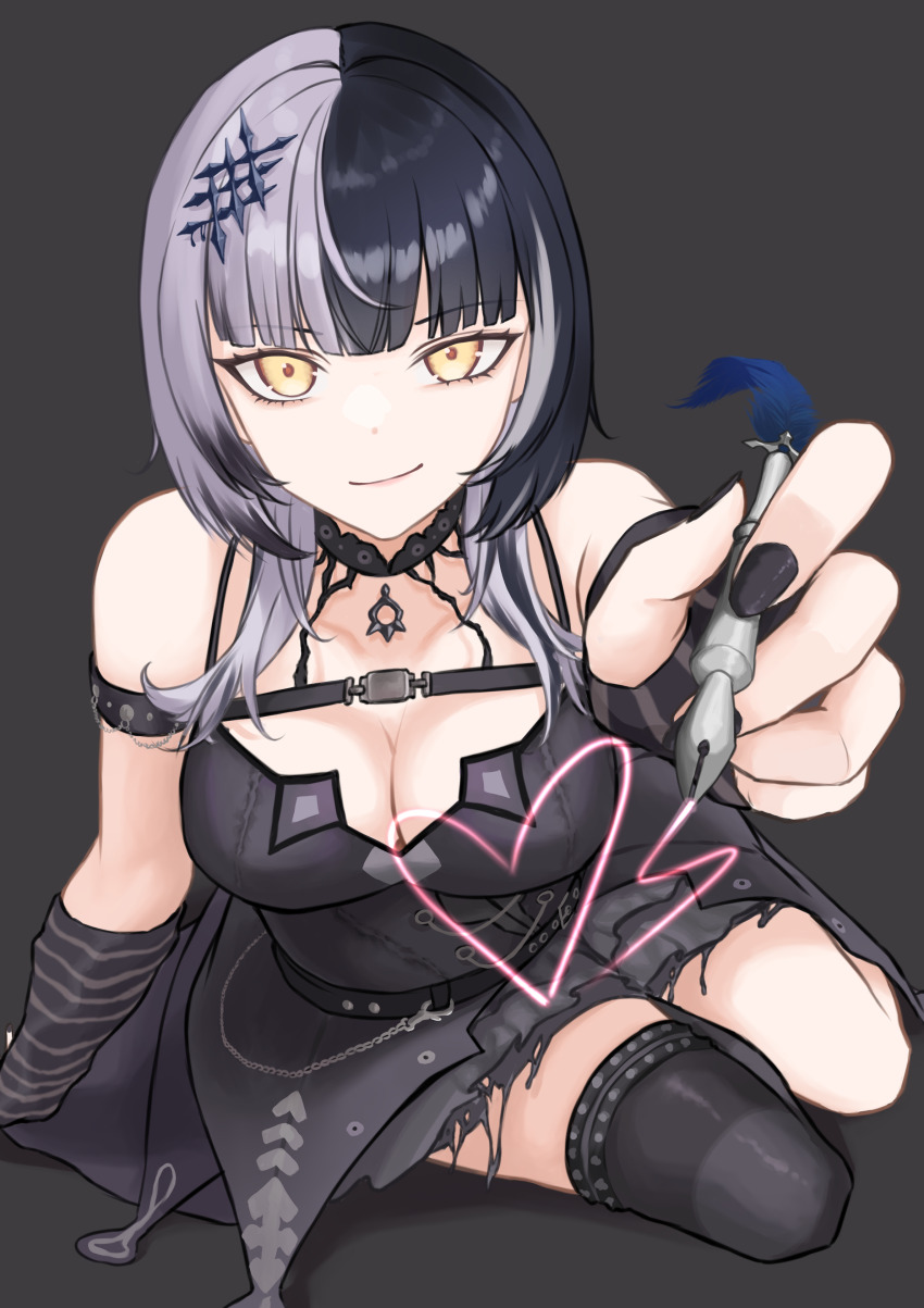 1girl absurdres arm_strap black_arm_warmers black_choker black_dress black_hair black_thighhighs breasts choker cleavage diptip dress grey_background grey_hair hair_ornament heart highres holding holding_pen hololive hololive_english large_breasts long_hair looking_at_viewer multicolored_hair nib_pen_(object) pen shiori_novella shiori_novella_(1st_costume) single_thighhigh solo split-color_hair striped_arm_warmers thighhighs two-tone_hair virtual_youtuber yellow_eyes