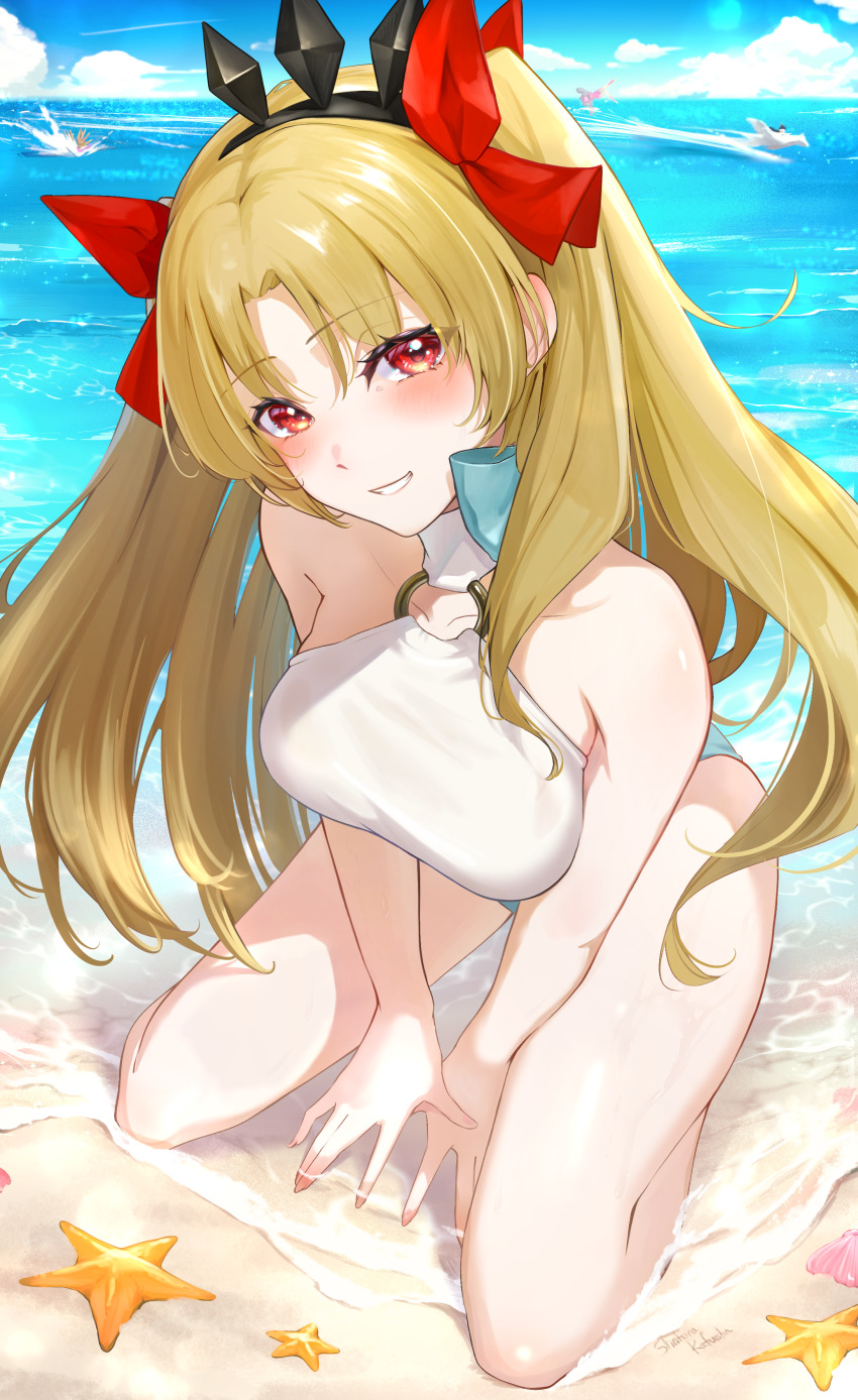 1girl absurdres bare_shoulders beach blonde_hair bow breasts dobrynya_nikitich_(swimsuit_lancer)_(fate) dobrynya_nikitich_(swimsuit_lancer)_(first_ascension)_(fate) ereshkigal_(fate) fate/grand_order fate_(series) grey_one-piece_swimsuit hair_bow hairband highres long_hair looking_at_viewer medium_breasts o-ring one-piece_swimsuit parted_bangs red_eyes shafurakafusha smile solo space_ereshkigal_(fate) space_ereshkigal_(first_ascension)_(fate) swimsuit thighs two-tone_swimsuit two_side_up white_one-piece_swimsuit