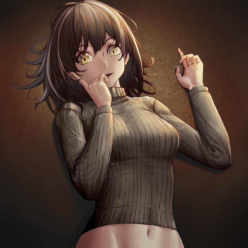 1girl absurdres arknights black_hair breasts brown_background chinese_commentary commentary_request crop_top grey_sweater hands_up highres long_loye long_sleeves looking_at_viewer magallan_(arknights) medium_breasts midriff multicolored_hair navel parted_lips ribbed_sweater short_hair smile solo streaked_hair sweater turtleneck turtleneck_sweater upper_body white_hair yellow_eyes