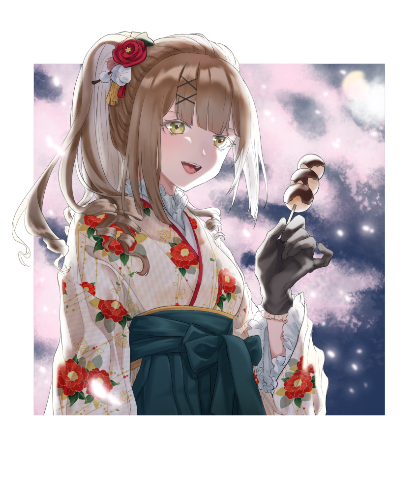 1girl absurdres black_gloves blush chinese_commentary finellen flower food girls&#039;_frontline girls&#039;_frontline_neural_cloud gloves green_eyes hair_flower hair_ornament hairclip hakama highres holding holding_food japanese_clothes kimono light_brown_hair long_hair looking_at_viewer open_mouth ponytail sakuya_(neural_cloud) simple_background smile solo teeth upper_body upper_teeth_only white_day wide_sleeves