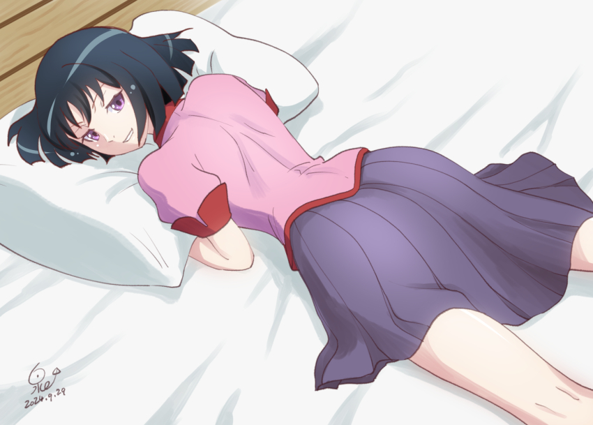 1girl artist_name ass bed_sheet black_hair blunt_ends bob_cut collared_shirt commentary covered_shoulder_blades dated dress_shirt feet_out_of_frame from_above from_behind futon grin hair_spread_out higasa_seiu huumoon looking_at_viewer looking_back lying monogatari_(series) naoetsu_high_school_uniform on_bed on_stomach one-hour_drawing_challenge parted_lips pillow pink_shirt pleated_skirt puffy_short_sleeves puffy_sleeves purple_eyes purple_skirt red_trim school_uniform shirt short_hair short_sleeves signature skirt smile solo v-shaped_eyebrows wooden_floor