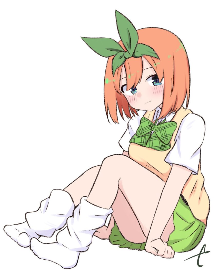 1girl arm_support blue_eyes blush bow breasts closed_mouth collared_shirt commentary_request eyebrows_hidden_by_hair full_body go-toubun_no_hanayome green_bow green_ribbon green_skirt hair_ribbon highres knees_up kujou_karasuma looking_at_viewer loose_socks medium_breasts nakano_yotsuba no_shoes orange_hair pleated_skirt ribbon shirt short_sleeves signature simple_background sitting skirt smile socks solo sweater_vest white_background white_shirt white_socks