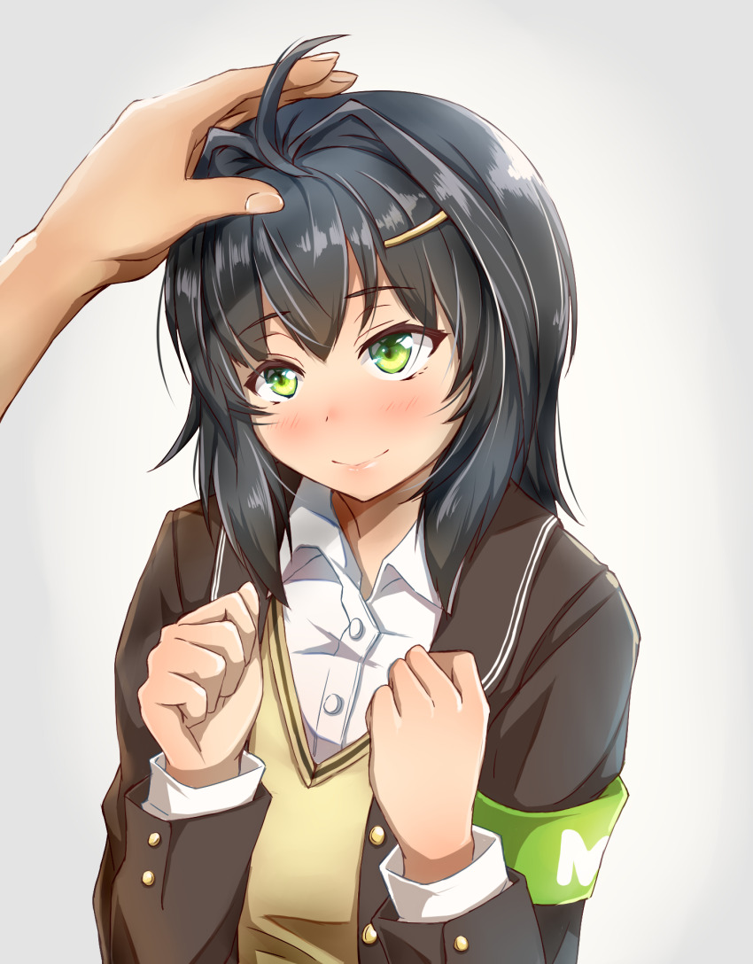 1girl 1other armband black_hair brown_jacket brown_sweater clenched_hands commentary_request green_eyes hair_intakes hair_ornament hairpin headpat highres jacket kazetuki misskey.io shirt smile sweater syuilo_(misskey.io) upper_body white_shirt