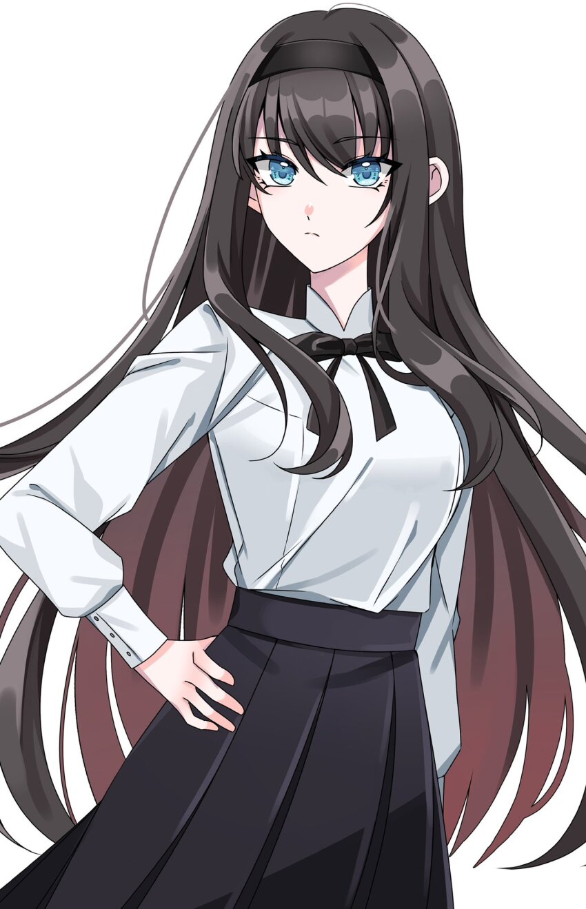 1girl black_bow black_bowtie black_hair black_hairband black_skirt blue_eyes bow bowtie closed_mouth commentary_request hairband hand_on_own_hip highres jmfz5558 long_hair looking_at_viewer red_hair simple_background skirt solo tohno_akiha tsukihime white_background