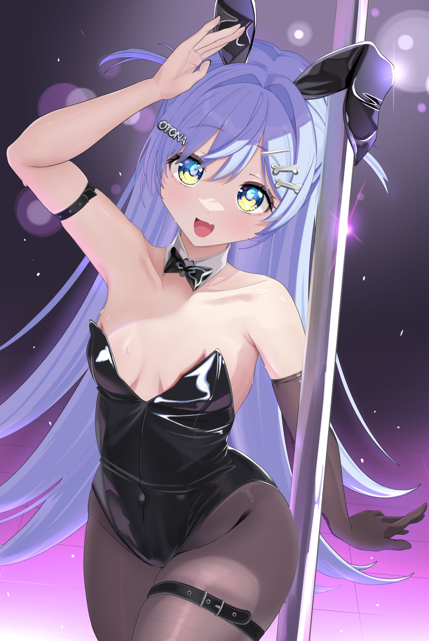 1girl :d absurdres animal_ears arm_belt arm_up bare_shoulders belt black_bow black_bowtie black_leotard blue_eyes blue_hair bone_hair_ornament bow bowtie breasts brown_gloves brown_pantyhose collarbone covered_navel detached_collar elbow_gloves fake_animal_ears fang gloves hair_between_eyes hair_intakes hair_ornament hairclip highleg highleg_leotard highres indoors lens_flare leotard long_hair looking_at_viewer open_mouth pantyhose playboy_bunny pole rabbit_ears single_glove skin_fang small_breasts smile solo strapless strapless_leotard stripper_pole sweat thigh_belt thigh_strap traditional_bowtie two_side_up very_long_hair virtual_youtuber vspo! wrist_cuffs yano_kuromu yellow_eyes zuizui_11