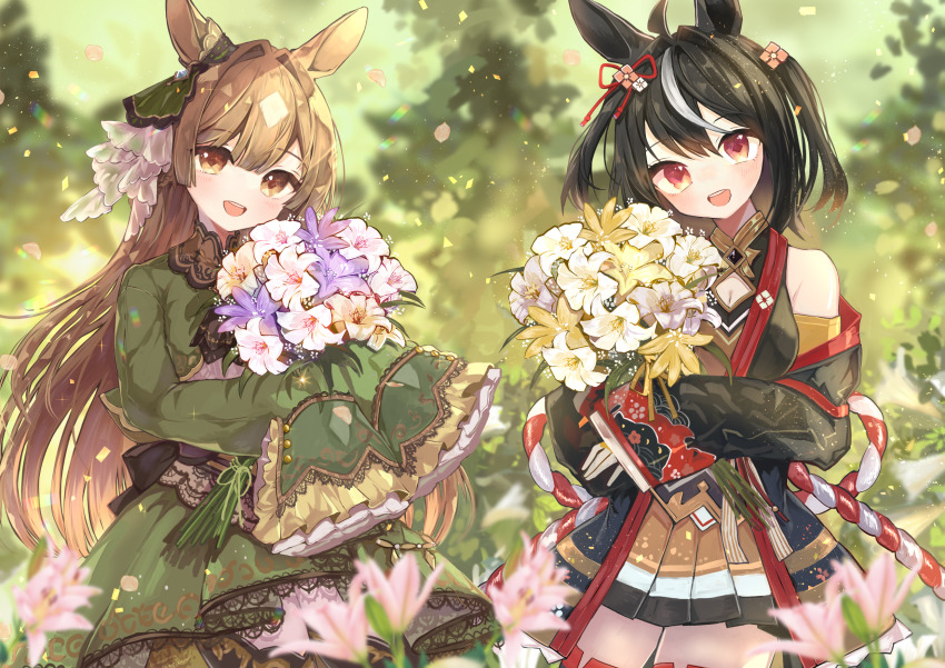 1girl 2girls ahoge animal_ears black_hair bouquet brown_hair commentary ear_ornament flower harunohotaru highres holding holding_bouquet horse_ears horse_girl horse_tail kitasan_black_(umamusume) long_hair looking_at_viewer medium_hair multicolored_hair multiple_girls open_mouth red_eyes satono_diamond_(umamusume) smile solo standing streaked_hair tail umamusume very_long_hair