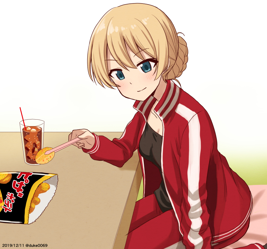 1girl absurdres black_shirt blonde_hair blue_eyes braid casual chips_(food) closed_mouth commentary cup darjeeling_(girls_und_panzer) dated drinking_glass drinking_straw food girls_und_panzer highres holding indoors jacket kotatsu looking_at_viewer one-hour_drawing_challenge open_clothes open_jacket pants potato_chips red_jacket red_pants shirt short_hair single_vertical_stripe sitting smile soda solo table track_pants track_suit tweezers twitter_username white_background yuuki_koutarou