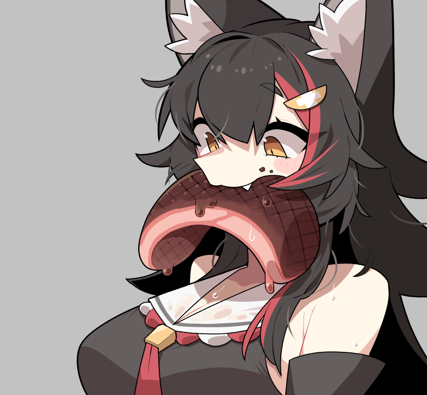 1girl absurdres animal_ear_fluff animal_ears black_hair black_shirt brown_eyes cocomayo29_(tomato) commentary_request detached_sleeves food food_in_mouth grey_background hair_ornament highres hololive korean_commentary long_hair multicolored_hair ookami_mio ookami_mio_(1st_costume) red_hair sailor_collar shirt simple_background sleeveless sleeveless_shirt solo steak streaked_hair upper_body virtual_youtuber white_sailor_collar wolf_ears wolf_girl