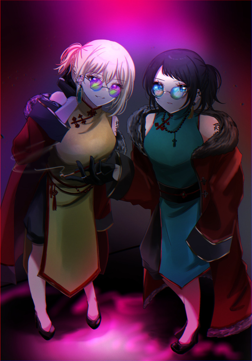 2girls alternate_costume asahi_rise bang_dream! bang_dream!_it&#039;s_mygo!!!!! bead_necklace beads black_gloves black_hair blonde_hair blue_dress blue_eyes brown_coat china_dress chinese_clothes chromatic_aberration coat commentary_request dress gloves hand_up highres jewelry looking_at_viewer misumi_uika multiple_girls multiple_rings necklace off_shoulder open_clothes open_coat open_mouth ponytail purple_eyes ring round_eyewear short_hair short_ponytail shoulder_tattoo sleeveless sleeveless_dress smoke tattoo translation_request yahata_umiri yellow_dress