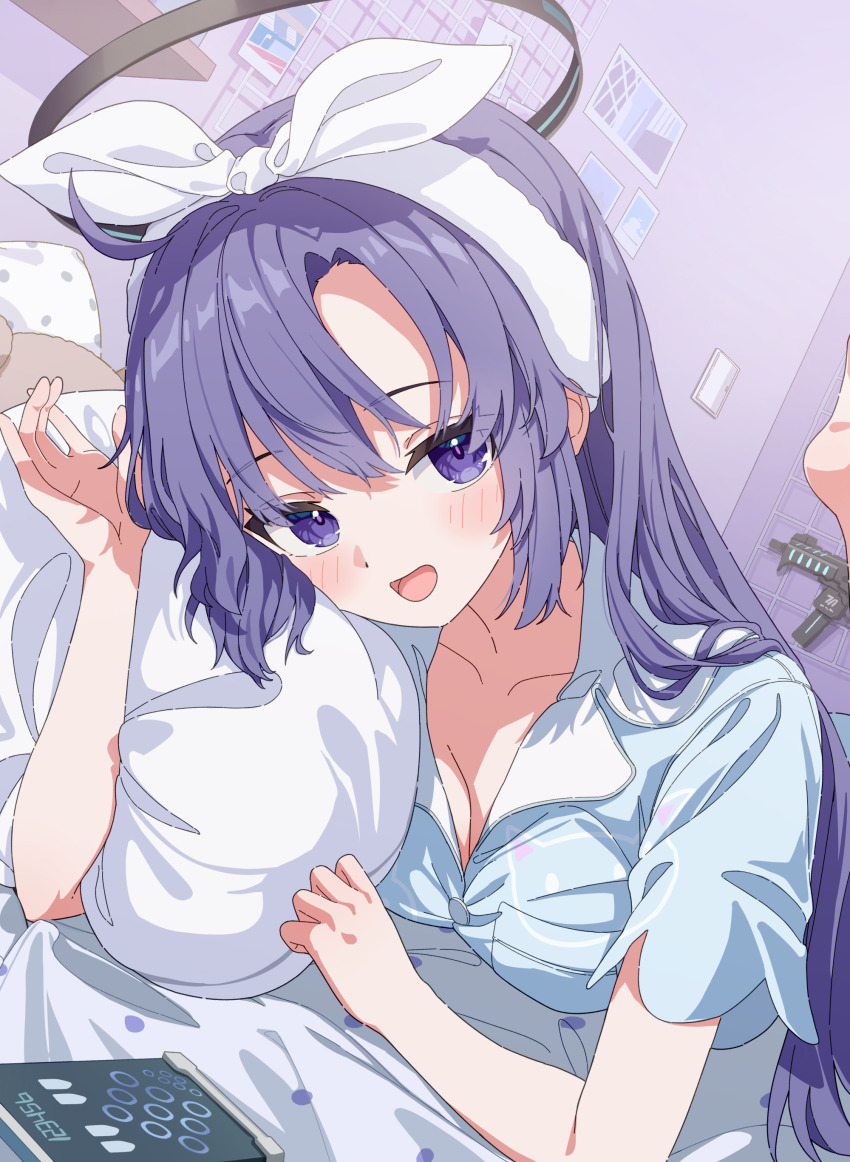 1girl absurdres animal_print black_halo blue_archive blue_pajamas blue_shirt cat_print commentary hairband halo highres looking_at_viewer mechanical_halo nightshirt official_alternate_costume pajamas print_pajamas purple_eyes purple_hair seero shirt sleepwear smile solo white_hairband yuuka_(blue_archive) yuuka_(pajamas)_(blue_archive)