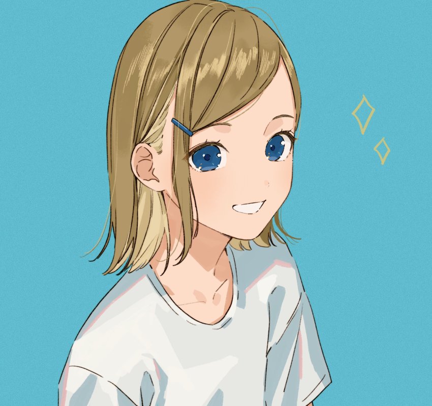 1girl blue_background blue_eyes brown_hair hair_behind_ear hair_ornament hairclip highres looking_at_viewer medium_hair original parted_lips portrait sako_(35s_00) shirt short_sleeves simple_background smile solo white_shirt