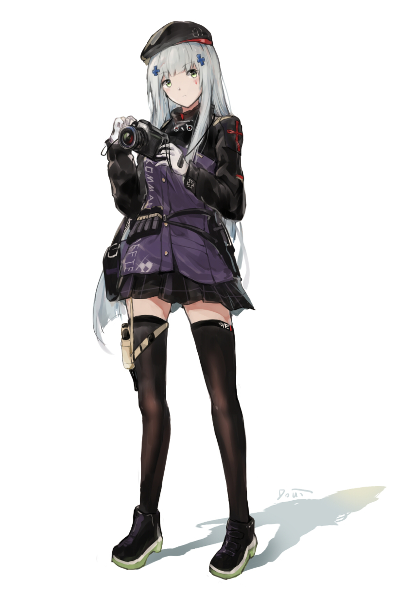 1girl belt beret camera commentary doui facial_tattoo female_focus full_body girls&#039;_frontline gloves green_eyes gun hat highres hk416_(girls&#039;_frontline) jacket long_hair long_sleeves miniskirt pleated_skirt rifle silver_hair simple_background skirt solo standing tattoo thighhighs very_long_hair weapon white_background white_gloves zettai_ryouiki