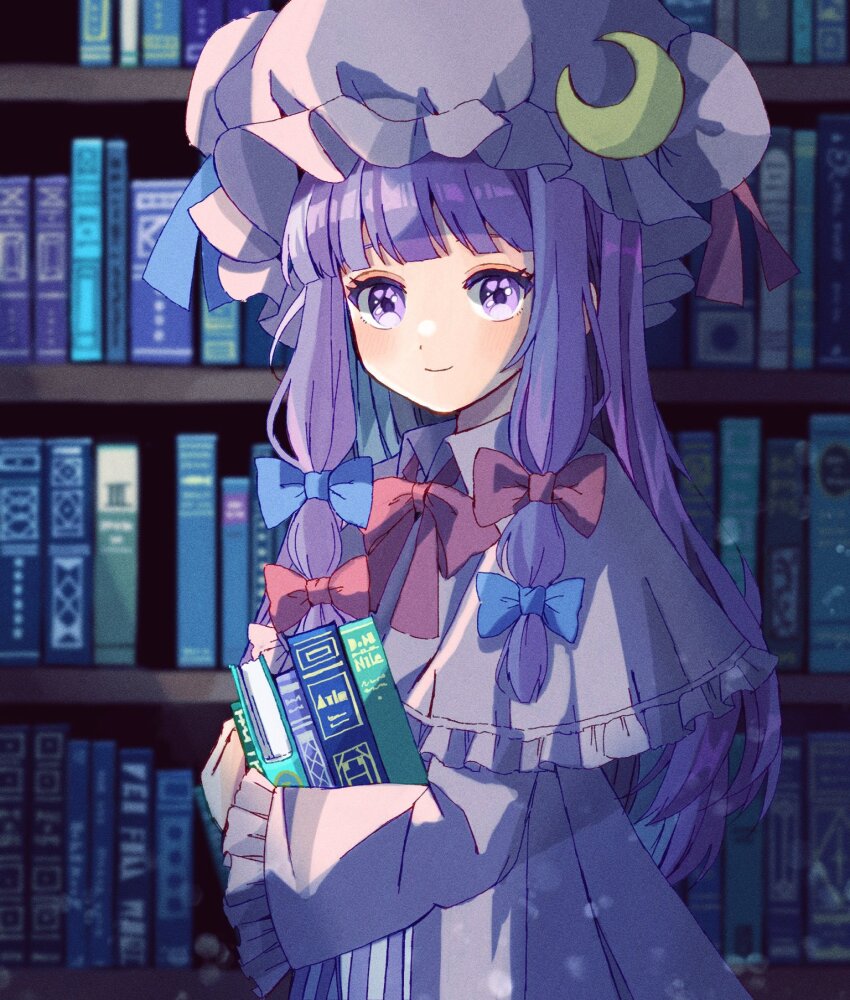 1girl blue_bow blue_ribbon blunt_bangs blush book bookshelf bow bowtie capelet closed_mouth commentary dress frilled_capelet frilled_sleeves frills hair_bow hat hat_ribbon highres holding holding_book long_hair long_sleeves looking_at_viewer nauka patchouli_knowledge purple_eyes purple_hair red_bow red_bowtie red_ribbon ribbon sidelocks smile solo touhou upper_body white_capelet white_dress white_hat wide_sleeves