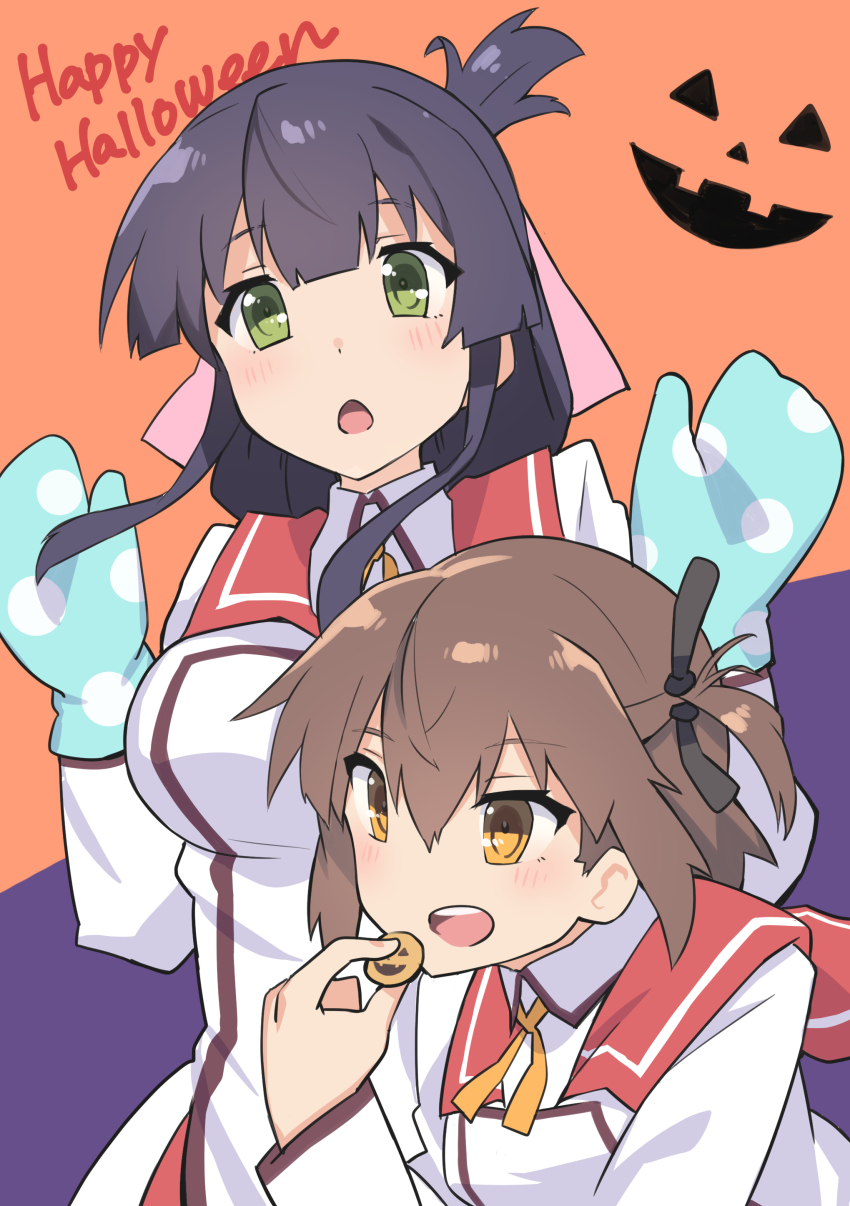 2girls absurdres blush breasts brown_hair collared_shirt commentary_request cookie eating etou_kanami folded_ponytail food green_eyes hair_between_eyes hands_up happy_halloween highres hitoiki holding holding_food large_breasts long_sleeves looking_at_another minoseki_gakuin_uniform multicolored_background multiple_girls one_side_up open_mouth orange_background orange_eyes orange_ribbon oven_mitts purple_background purple_hair red_sailor_collar ribbon sailor_collar school_uniform shirt short_hair sidelocks smile teeth toji_no_miko triangle_mouth upper_teeth_only winter_uniform yanase_mai