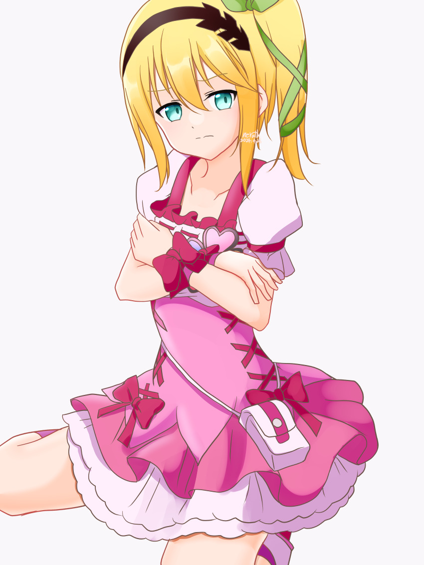 1girl absurdres aqua_eyes artist_name blonde_hair bow brown_hairband closed_mouth collarbone commentary cosplay crossed_arms cure_peach cure_peach_(cosplay) dated dot_nose double-parted_bangs dress dress_bow edna_(tales) fresh_precure! furrowed_brow green_ribbon hair_ribbon hairband heart highres layered_skirt light_frown looking_at_viewer neruth pink_dress precure puffy_short_sleeves puffy_sleeves purple_socks red_bow red_footwear ribbon short_sleeves side_ponytail sidelocks sitting skirt socks solo split_mouth square_neckline tales_of_(series) tales_of_zestiria wariza white_background white_bag white_skirt wrist_bow