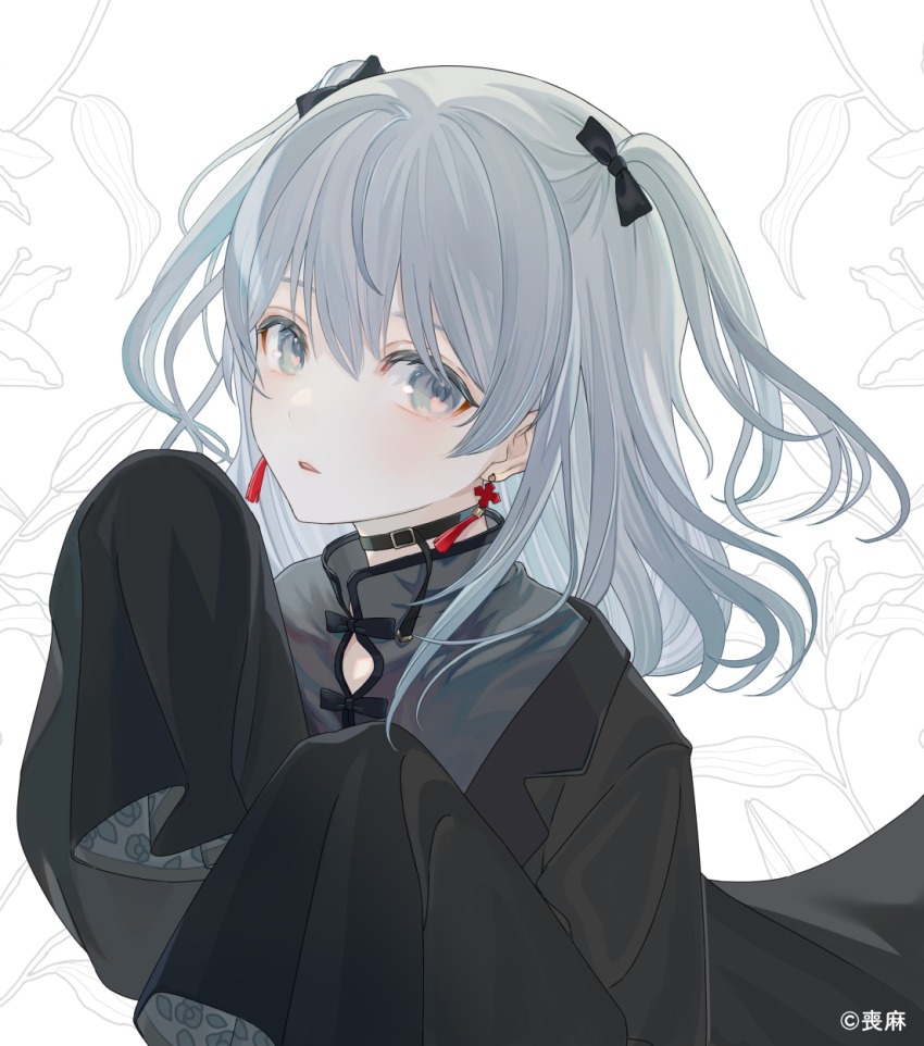 1girl black_bow black_choker black_jacket black_shirt bow choker copyright_notice earrings floral_background grey_eyes grey_hair hair_bow highres iei000 indie_virtual_youtuber jacket jewelry long_sleeves looking_at_viewer nekomugi_tororo parted_lips shirt sleeves_past_fingers sleeves_past_wrists solo two_side_up virtual_youtuber white_background