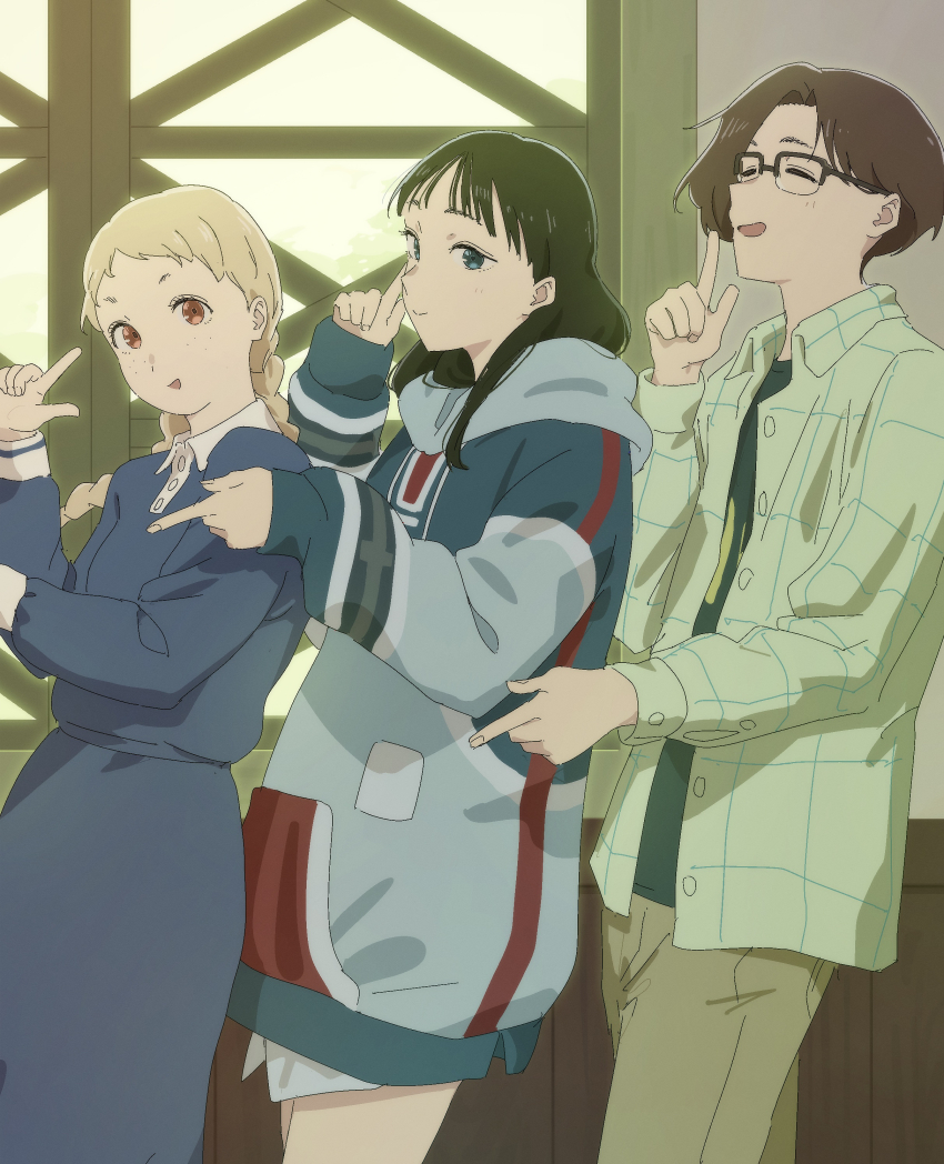 1boy 2girls :d ^_^ absurdres black_hair blonde_hair blue_dress boy_and_girl_sandwich brown_hair closed_eyes collared_shirt dress freckles glasses green_shirt highres higurashi_totsuko index_finger_raised indoors kagehira_rui kimi_no_iro looking_at_viewer matarasu_(aaaaaaaaj) multiple_girls open_mouth pants polo_dress sakunaga_kimi sandwiched shirt smile triangle_mouth window