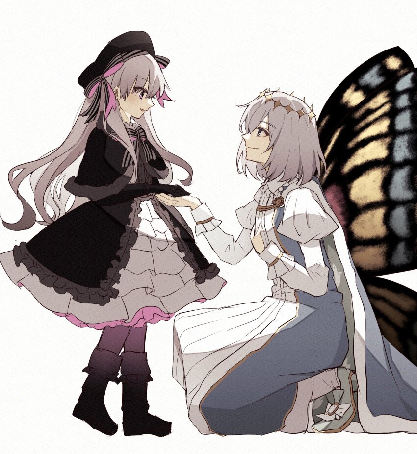 1boy 1girl beret black_dress blue_eyes boots bow butterfly_wings crown dress fate/grand_order fate_(series) grey_hair hand_on_own_chest hat highres insect_wings kneeling nursery_rhyme_(fate) oberon_(fate) purple_eyes razuri_rapisu striped_bow wings