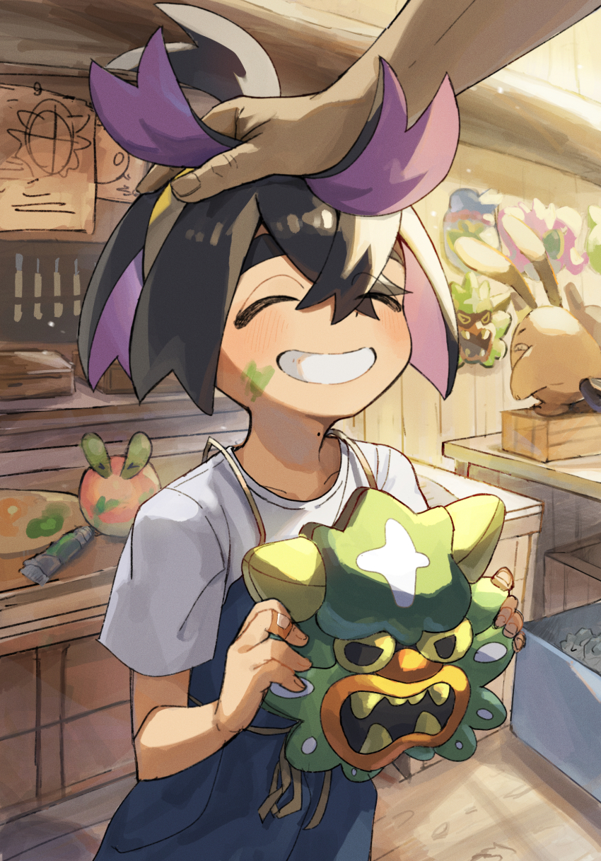 1boy 1other ^_^ applin apron black_hair blue_apron blush closed_eyes commentary_request creatures_(company) game_freak gen_2_pokemon gen_8_pokemon grin hand_on_another&#039;s_head headpat highres holding holding_mask indoors kieran_(pokemon) male_focus mask misdbiglove mole mole_on_neck nintendo pokemon pokemon_(creature) pokemon_sv purple_hair sentret shirt short_sleeves smile solo_focus table white_shirt