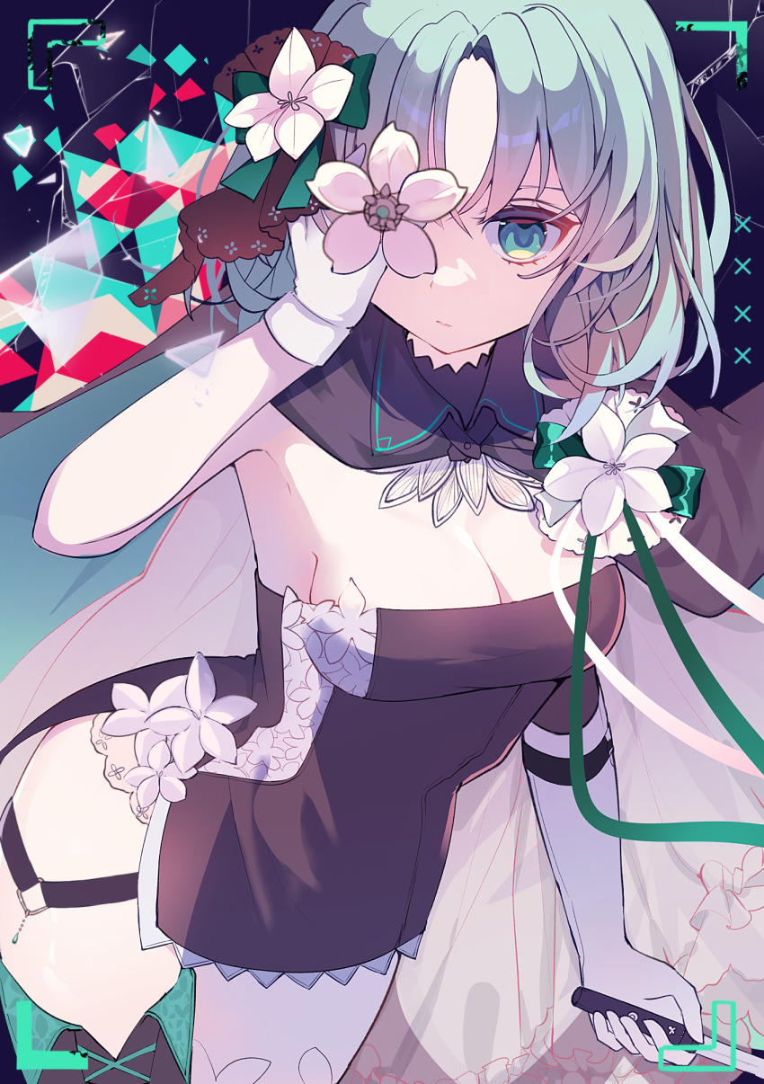 1girl arcaea black_cape black_dress blue_background bob_cut breasts cape cleavage clover_39 commentary dress flower flower_over_eye frown gloves green_eyes green_hair hair_flower hair_ornament hand_fan hand_over_eye highres holding holding_fan looking_at_viewer medium_breasts saya_(arcaea) short_hair solo thigh_strap two-sided_fabric upper_body white_cape white_flower white_gloves