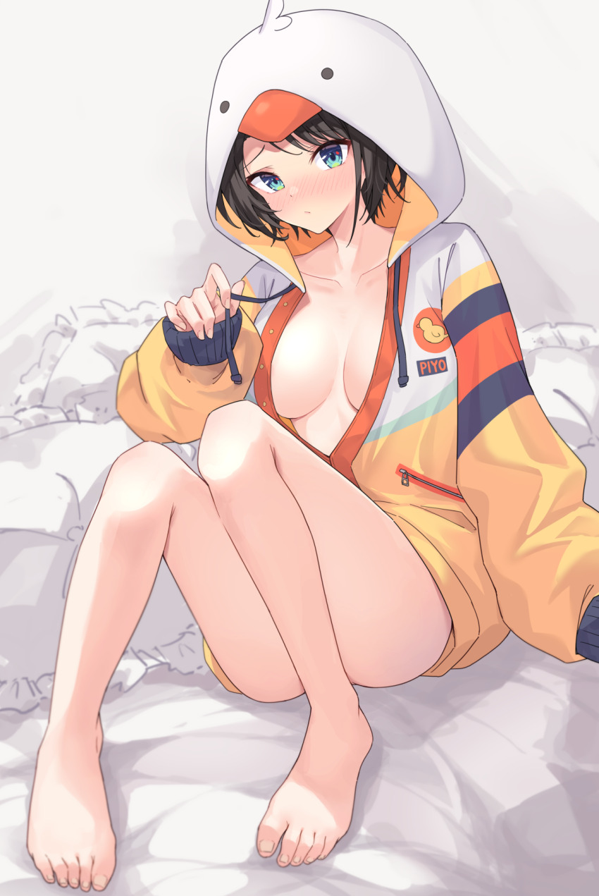 1girl animal_hood barefoot black_hair blue_eyes blush breasts cleavage duck_hood feet highres hololive hood hood_up hooded_jacket hoodie jacket long_sleeves looking_at_viewer medium_breasts multicolored_jacket official_alternate_costume oozora_subaru oozora_subaru_(loungewear) profnote short_hair solo swept_bangs virtual_youtuber white_jacket yellow_jacket