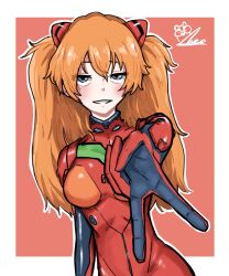  1girl artist_request blue_eyes blush bodysuit breasts grin highres long_hair looking_at_viewer neon_genesis_evangelion orange_hair red_bodysuit shiny_clothes simple_background smile solo souryuu_asuka_langley standing two_side_up v wide_hips  rating:General score:4 user:popotepopote