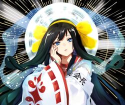  1girl amaterasu_(housamo) armband black_background black_hair blue_eyes bow commentary_request detached_sleeves hagoromo hair_tubes hairband halo halo_behind_head hand_on_own_face hand_up japanese_clothes light_rays long_hair long_sleeves looking_at_viewer magatama parted_lips red_sailor_collar ribbon-trimmed_sleeves ribbon_trim sailor_collar shawl solo tass_commuovere tokyo_houkago_summoners upper_body wide_sleeves yellow_bow yellow_hairband 