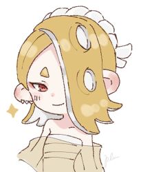  1girl artist_name asymmetrical_hair blonde_hair cephalopod_eyes chest_sarashi closed_mouth commentary dot_nose earrings eyeliner flat_chest hair_over_one_eye horizontal_pupils jewelry long_hair makeup multiple_earrings nintendo octoling plum0o0 red_eyeliner red_eyes sarashi see-through shiver_(splatoon) short_eyebrows signature simple_background smile solo sparkle splatoon_(series) splatoon_3 suction_cups symbol-only_commentary tentacle_hair tooth_earrings upper_body white_background 
