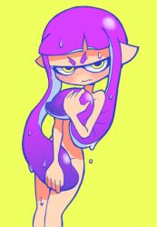  1girl absurdres blunt_bangs blush closed_mouth covering_breasts covering_crotch covering_privates domino_mask embarrassed eyebrows female_focus frown highres inkling_player_character long_hair looking_at_viewer mask nintendo nude pointy_ears purple_hair sidelocks simple_background solo splatoon_(series) standing stomach sweat tentacle_hair yellow_background yellow_eyes yoineko247  rating:Questionable score:21 user:Vesi