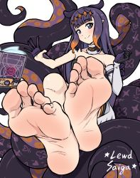 1girl absurdres barefoot feet foot_focus gloves highres hololive hololive_english lewdsaiga long_hair looking_at_viewer ninomae_ina&#039;nis ninomae_ina&#039;nis_(1st_costume) smile soles solo toes virtual_youtuber rating:Sensitive score:109 user:FabricioDias