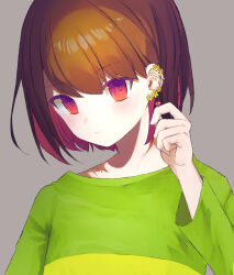  1other absurdres bob_cut brown_hair chara_(undertale) closed_mouth colored_inner_hair earrings flower flower_earrings green_sweater grey_background hand_up heart heart_earrings highres jewelry long_sleeves looking_at_viewer mero_sha multicolored_hair red_eyes red_hair simple_background solo sweater undertale yellow_flower 