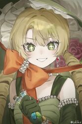  +_+ 1girl bare_shoulders blonde_hair bow chin_strap cof_fe_e dress drill_hair earrings elbow_gloves flower gloves green_background green_dress green_eyes green_gloves green_hat grin hand_up hat holding holding_test_tube jewelry long_hair looking_at_viewer low_twintails necklace orange_bow pearl_necklace potion red_flower red_rose reverse:1999 rose sleeveless sleeveless_dress smile solo sotheby sun_hat teeth test_tube twin_drills twintails twitter_username upper_body 