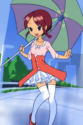 1girl blue_eyes borrowed_character bow braid breasts brown_footwear brown_hair building collarbone drantyno green_eyes heterochromia holding lamppost looking_at_viewer open_mouth pink_shirt red_skirt shirt short_hair short_sleeves side_braid skirt sky skyscraper small_breasts smile standing teeth thighhighs tree umbrella white_bow white_thighhighs