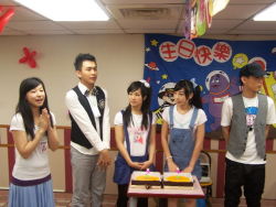  2boys 3girls balloon birthday cake candle food multiple_boys multiple_girls photo_(medium) taiwan  rating:Sensitive score:2 user:yoyo777
