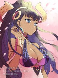  1girl armlet bare_shoulders black_hair blue_eyes blush breasts cleavage covered_navel dangle_earrings earrings gold hair_ornament hand_in_own_hair highres jewelry large_breasts leotard long_hair parted_lips ponytail sanroku_3 see-through see-through_leotard solo sotieth_(world_flipper) tan twitter_username upper_body world_flipper  rating:Sensitive score:4 user:danbooru