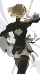  1girl 2b_(nier:automata) ass black_dress black_footwear black_gloves black_thighhighs blindfold dress feet_out_of_frame floating_clothes floating_hair fur-trimmed_sleeves fur_trim gloves highres holding holding_sword holding_weapon ikenotori long_sleeves nier:automata nier_(series) solo sword thighhighs twitter_username weapon white_background  rating:Sensitive score:1 user:danbooru