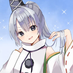  1girl bare_shoulders black_eyes blue_background commentary detached_sleeves eyes_visible_through_hair fingernails grey_hair grey_hat hair_between_eyes hair_lift hand_in_own_hair hand_up hat head_tilt high_collar highres light_blush long_hair long_sleeves looking_at_viewer mononobe_no_futo open_mouth pom_pom_(clothes) ribbon-trimmed_sleeves ribbon_trim sleeveless smile solo sparkle tabard tate_eboshi touhou upper_body user_yved3453 white_sleeves white_tabard 