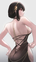  1girl ass breasts chain female_focus gold_chain highres large_breasts looking_back meme_attire modakawa_dress sideboob solo spy_x_family yor_briar  rating:Sensitive score:14 user:XFR9