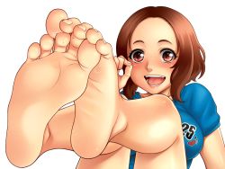 1girl barefoot blush brown_eyes brown_hair feet feet_together foot_focus forehead foreshortening happy open_mouth original rg_(gumin) short_hair soles solo toes rating:Sensitive score:168 user:danbooru