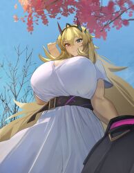  1girl absurdres bag barghest_(fate) belt blonde_hair blue_sky blush breasts cleavage dress fairy_knight_gawain_(dream_portrait)_(fate) fate/grand_order fate_(series) green_eyes handbag heterochromia highres horns huge_breasts long_hair looking_at_viewer muscular muscular_female obazzotto red_eyes short_sleeves sky smile solo tree very_long_hair white_dress  rating:Sensitive score:33 user:danbooru