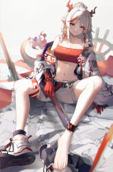  1girl absurdres arknights bandeau bare_shoulders bead_bracelet beads belt black_belt bracelet breasts cleavage coat commentary grey_background grin highres horns jewelry jia_redian_ruzi_ruzi long_hair looking_at_viewer midriff multicolored_hair navel nian_(arknights) off_shoulder open_clothes open_coat pointy_ears purple_eyes red_hair shoes shorts sitting smile solo stomach strapless streaked_hair tail tube_top white_coat white_footwear white_hair white_shorts 
