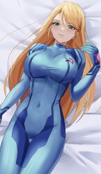  1girl amayo_thranana bed_sheet blonde_hair blue_bodysuit blue_eyes blush bodysuit breasts closed_mouth covered_navel hair_down highres large_breasts lips long_hair long_sleeves looking_at_viewer lying metroid mole mole_under_mouth nintendo on_back samus_aran skin_tight smile turtleneck zero_suit 