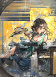  1girl absurdres arm_rest black_gloves bracelet breasts brooch brown_hair cleavage cleavage_cutout clothing_cutout collared_dress day dress elbow_gloves feet_out_of_frame floating_hair floral_print gloves green_dress green_eyes hair_intakes hair_ornament half-closed_eyes highres honkai:_star_rail honkai_(series) jewelry leaf long_hair looking_down necklace pearl_necklace pink_gemstone ruan_mei_(honkai:_star_rail) scenery sitting smile solo table tassel thighlet tian_(my_dear) tree weibo_logo weibo_watermark window_blinds yokozuwari 