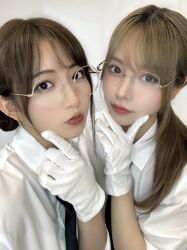 2girls aoyama_nagisa glasses gloves indoors liyuu looking_at_viewer multiple_girls photo_(medium) ponytail selfie simple_background smile standing voice_actor
