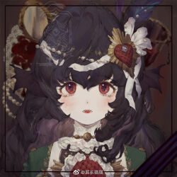  1girl black_hair black_wings brown_background chalice chang_maomaomao chinese_commentary choker commentary_request cup demon_wings dress eyelashes fangs feather_hair_ornament feathers frilled_choker frills green_dress hair_ornament hair_ribbon hand_mirror head_wings heart heart_hair_ornament jewelry light_blush long_hair looking_at_viewer mirror open_mouth original red_eyes ribbon solo straight-on teeth upper_body wavy_hair weibo_watermark white_choker white_ribbon wings 