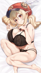  1girl aged_up alternate_breast_size barefoot bed_sheet black_bra black_panties blonde_hair blush bra breasts cabbie_hat cleavage feathers female_focus from_above genshin_impact hair_between_eyes hat highres huge_breasts ill_(0022) klee_(genshin_impact) long_hair looking_at_viewer lying on_bed panties plump pointy_ears red_eyes short_twintails smile solo toes twintails underboob underwear  rating:Questionable score:111 user:danbooru